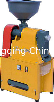 Piccolo cereale Mini Electric Rice Mill della macchina 2800rpm 80-120kg/H di riseria 60KG